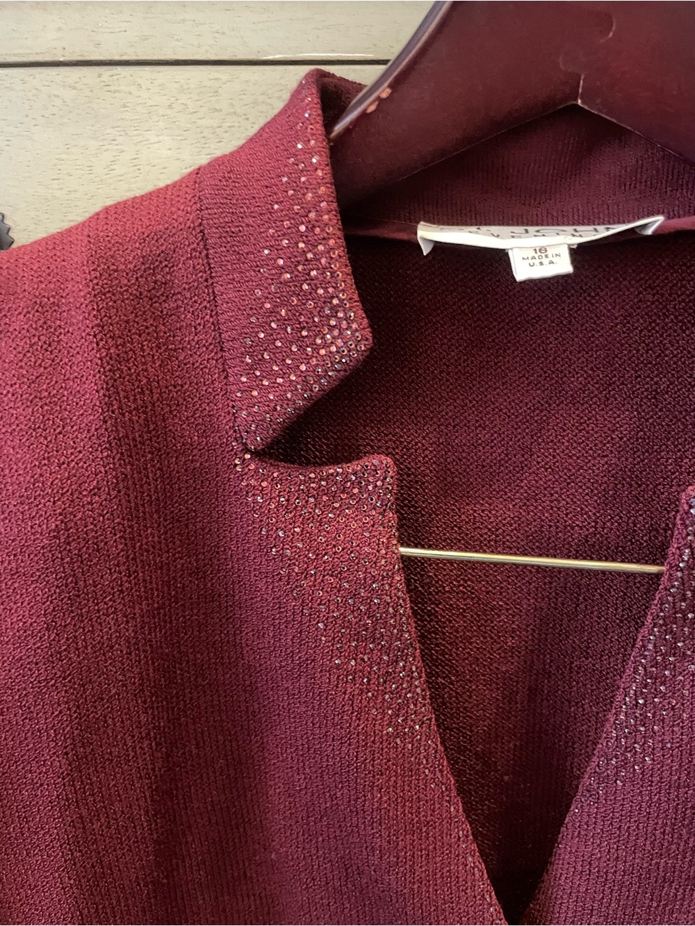 St John Evening Burgundy Structured Sweater - Picture 4 of 6